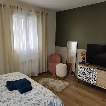 Chic Roberta A - Parking Gratuit, Gare De Et St-pierre-des-corps Tgv & Parc Expo * تور